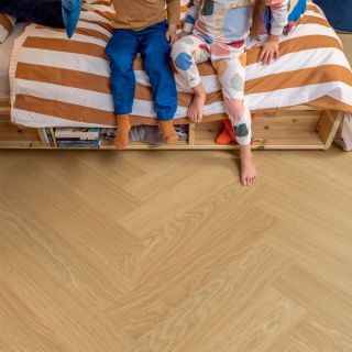 QuickStep Ciro 40360 Herringbone Pure Oak Honey