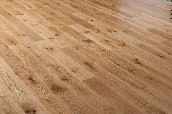 Xylo Richmond Random Lengths Oak Rustic Lacquered